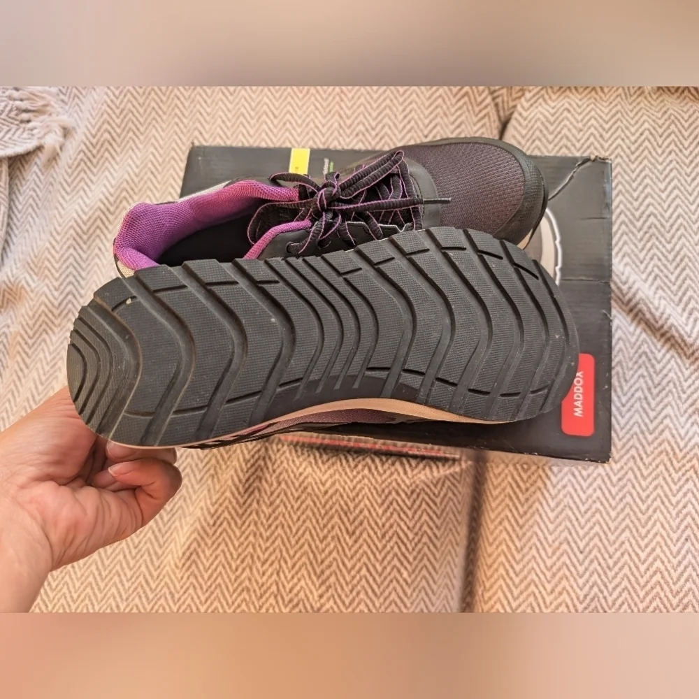 Brahma Women's Black and Purple Athletic Shoes
